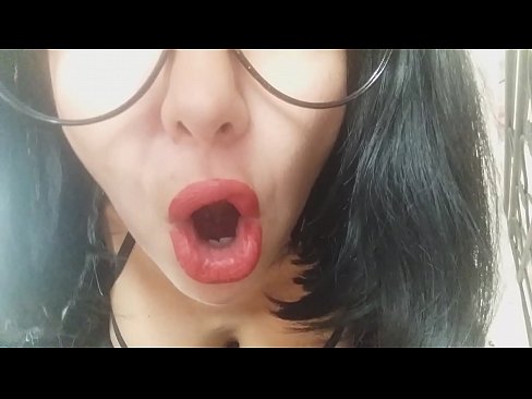 ❤️ ハニー、義理の母が今日は学校に行かせてくれないの...。って、そんなことあるわけないだろ...。 ❤ ファッキングビデオ ❌️❤